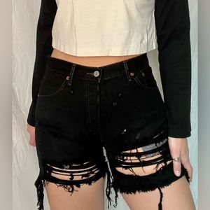 levi's vintage distressed black cut off shorts